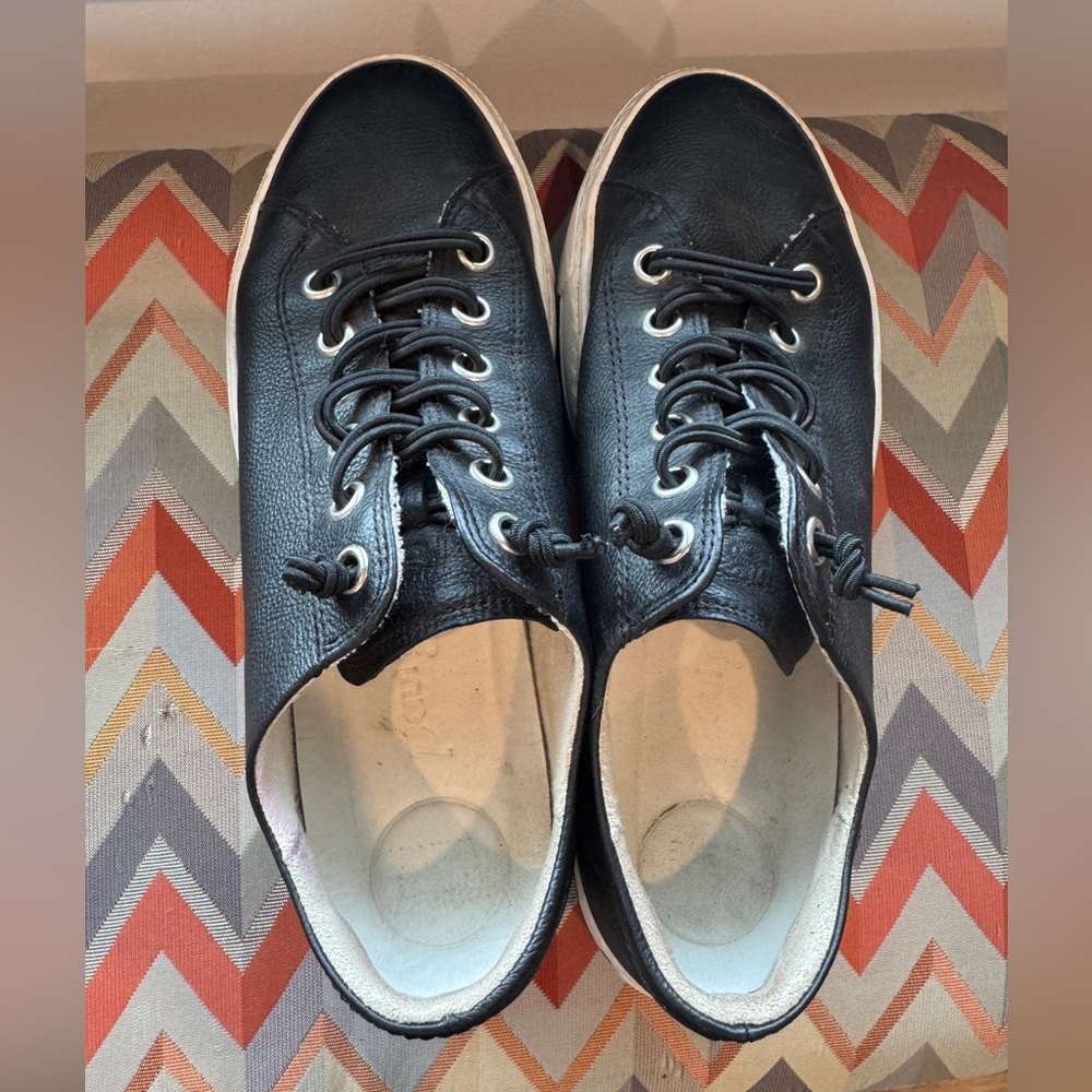 Paul Green Hadley Sneaker (US Women’s 9) - Picture 4 of 5